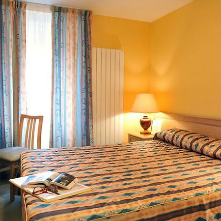 Logis Hotel Le Continental Шатору Екстер'єр фото