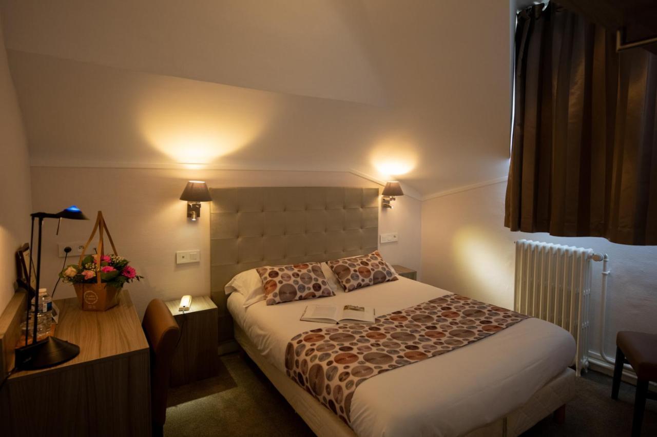 Logis Hotel Le Continental Шатору Екстер'єр фото