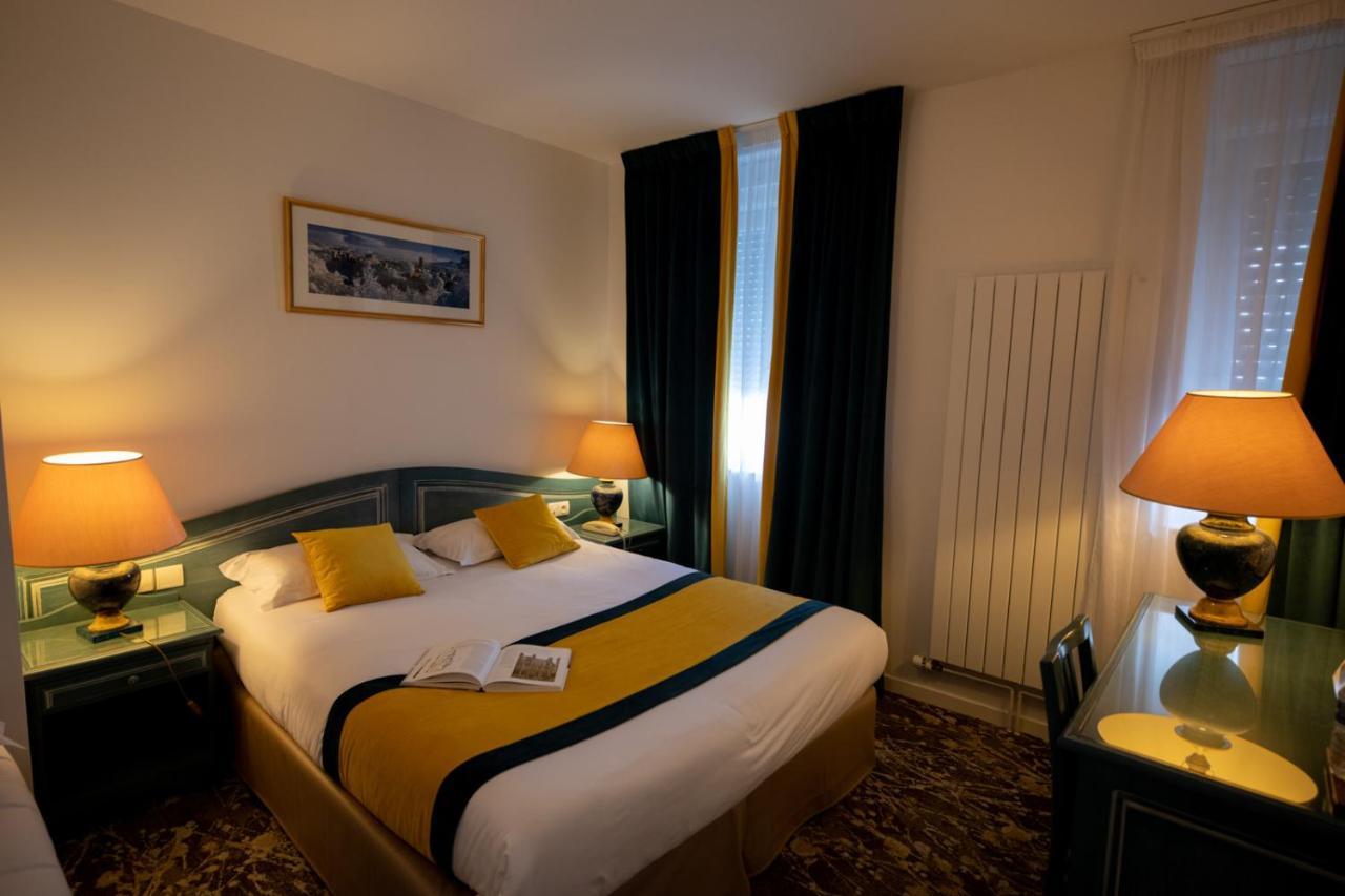 Logis Hotel Le Continental Шатору Екстер'єр фото