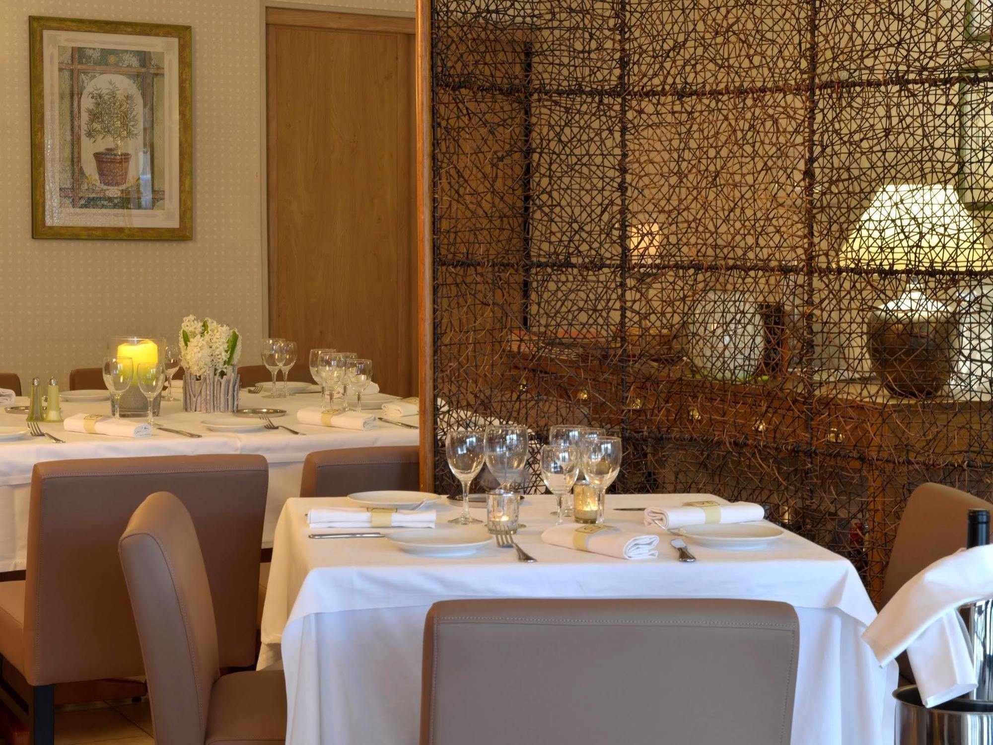 Logis Hotel Le Continental Шатору Екстер'єр фото